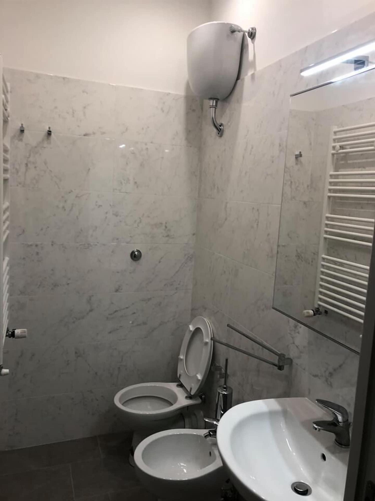 Pensión Dea Tiburtina 3*